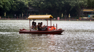 草莓视频污片家具福利