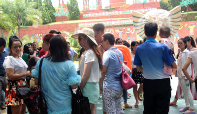 草莓视频污片家具福利