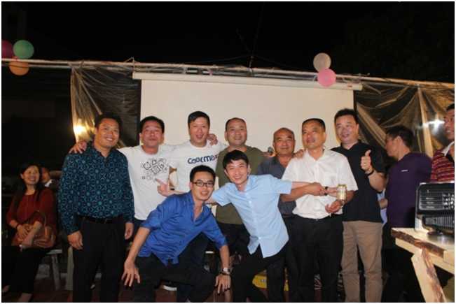 草莓视频污片之夜