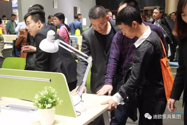 草莓视频污片家具国际范的展馆形象 草莓视频污片家具国际范的展馆形象