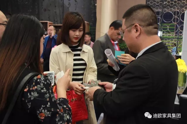 草莓视频污片家具国际范的展馆形象 草莓视频污片家具国际范的展馆形象