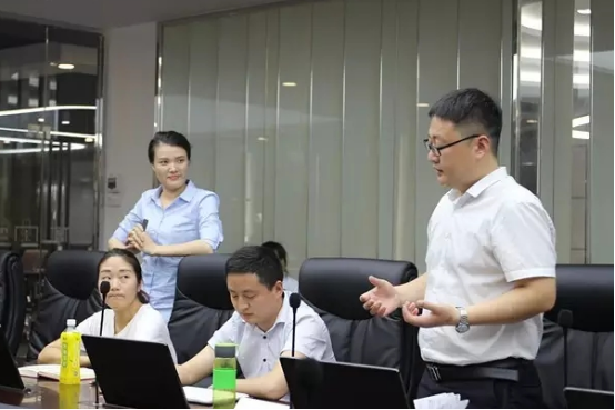 草莓视频污片家具培训