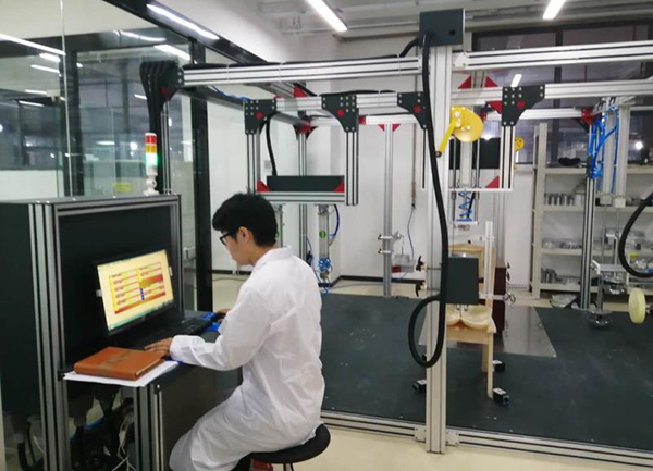 草莓视频污片集团检测中心力学室