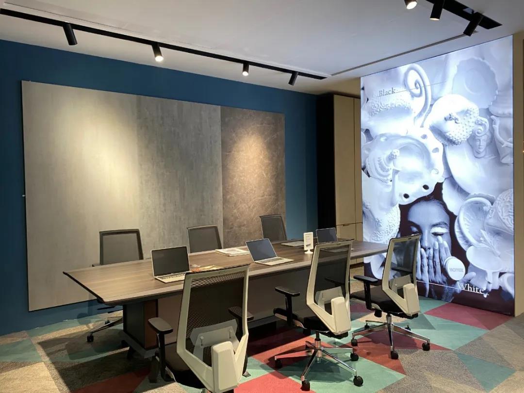 草莓视频污片展厅实拍 草莓视频污片展厅实拍