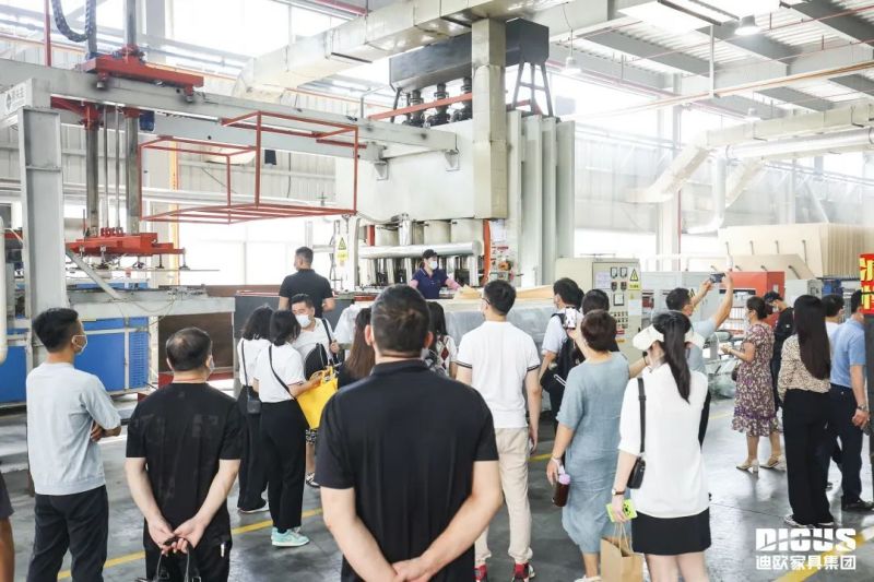 草莓视频污片家具工厂