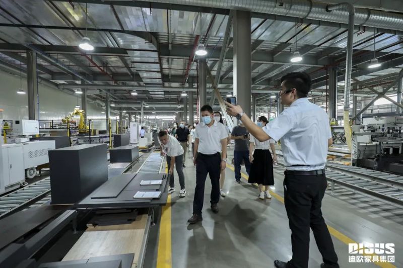 草莓视频污片家具工厂