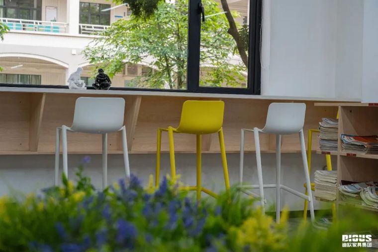 草莓视频污片图书馆家具 草莓视频污片图书馆家具