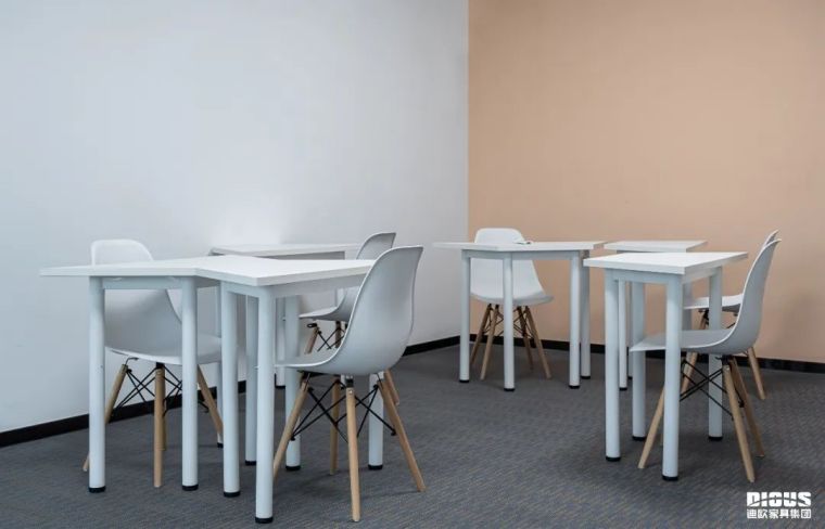 草莓视频污片图书馆家具 草莓视频污片图书馆家具